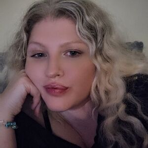 Meet your Posher, Jenn